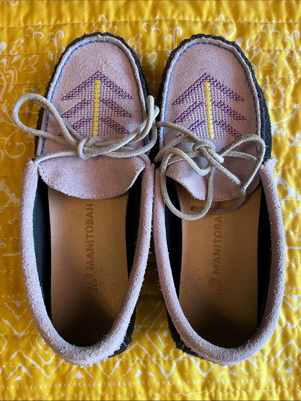 Manitobah mukluks Suede Moccasin Loafers with Embroidered Accents. - Picture 2 of 9